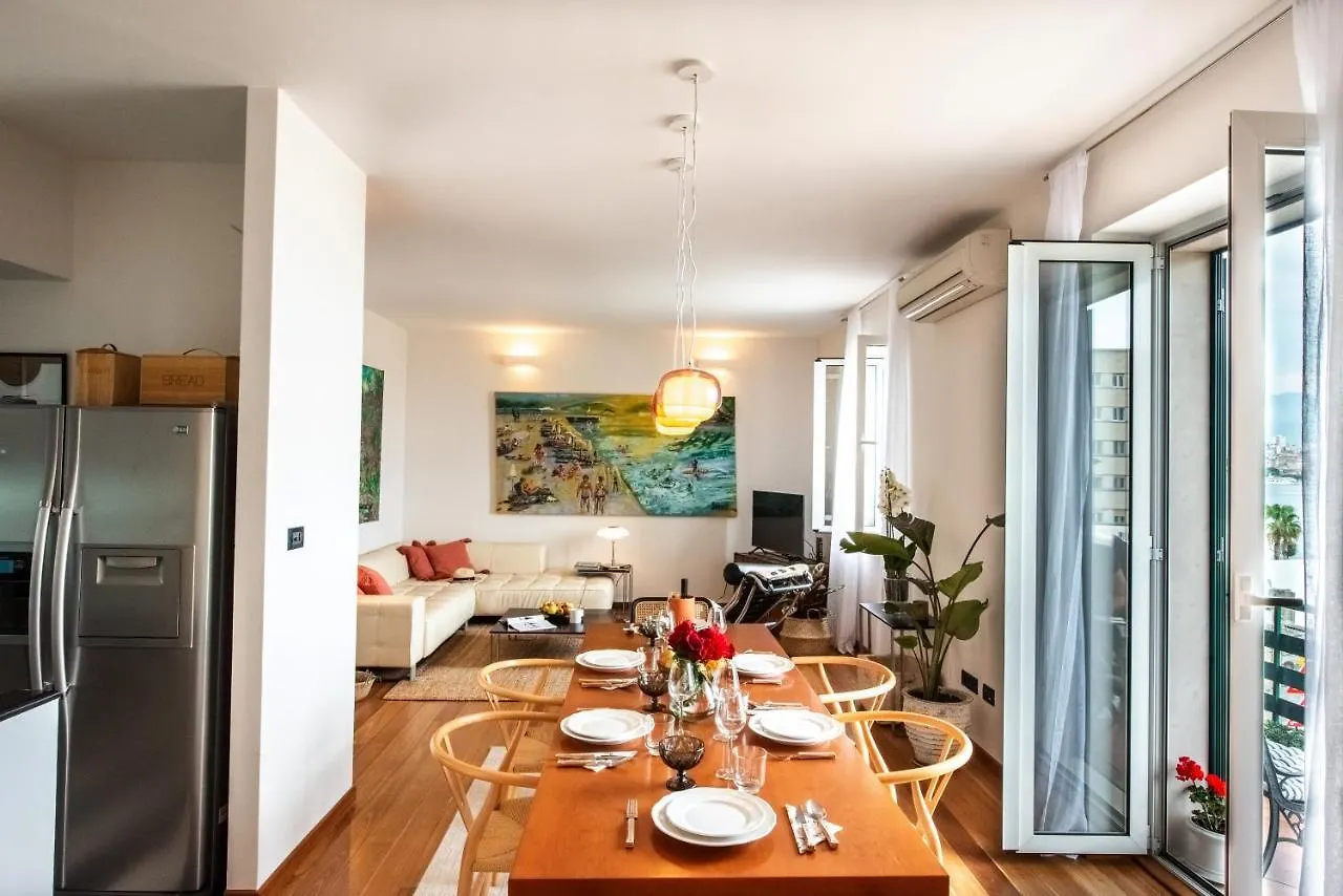 Airy Seafront 1920S Apartment Split Croatia